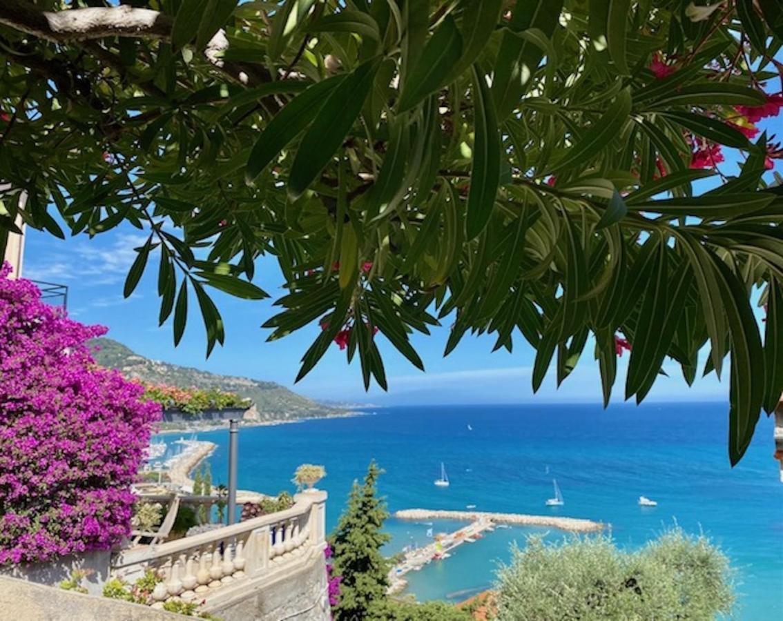 Villa L'Ensoleillee Vue Panoramique Mer, 250 M De La Plage Et Du Centre Ville Мантон Екстер'єр фото